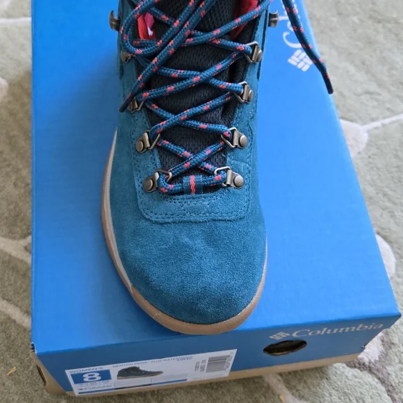 Columbia Teal and Pink Outdoor Boots Nwt - Picture 8 of 8